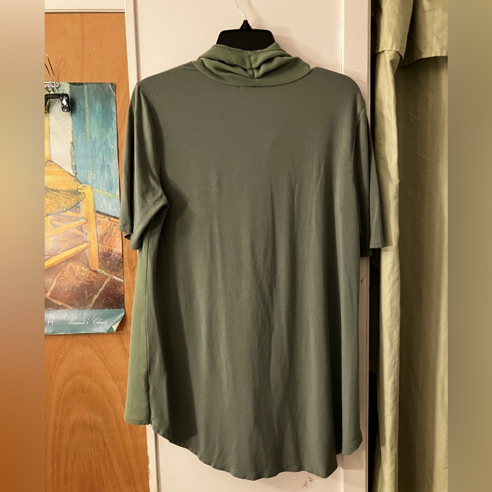 H by Halston Olive Green V-Neck Twist Front Tunic - Picture 3 of 4